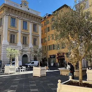 4 Rue Guigonis , Nice France